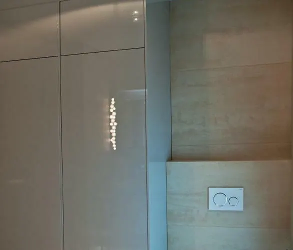 Exklusive 2-zimmer-wohnung Am Schloss Bensberg Lejlighed *